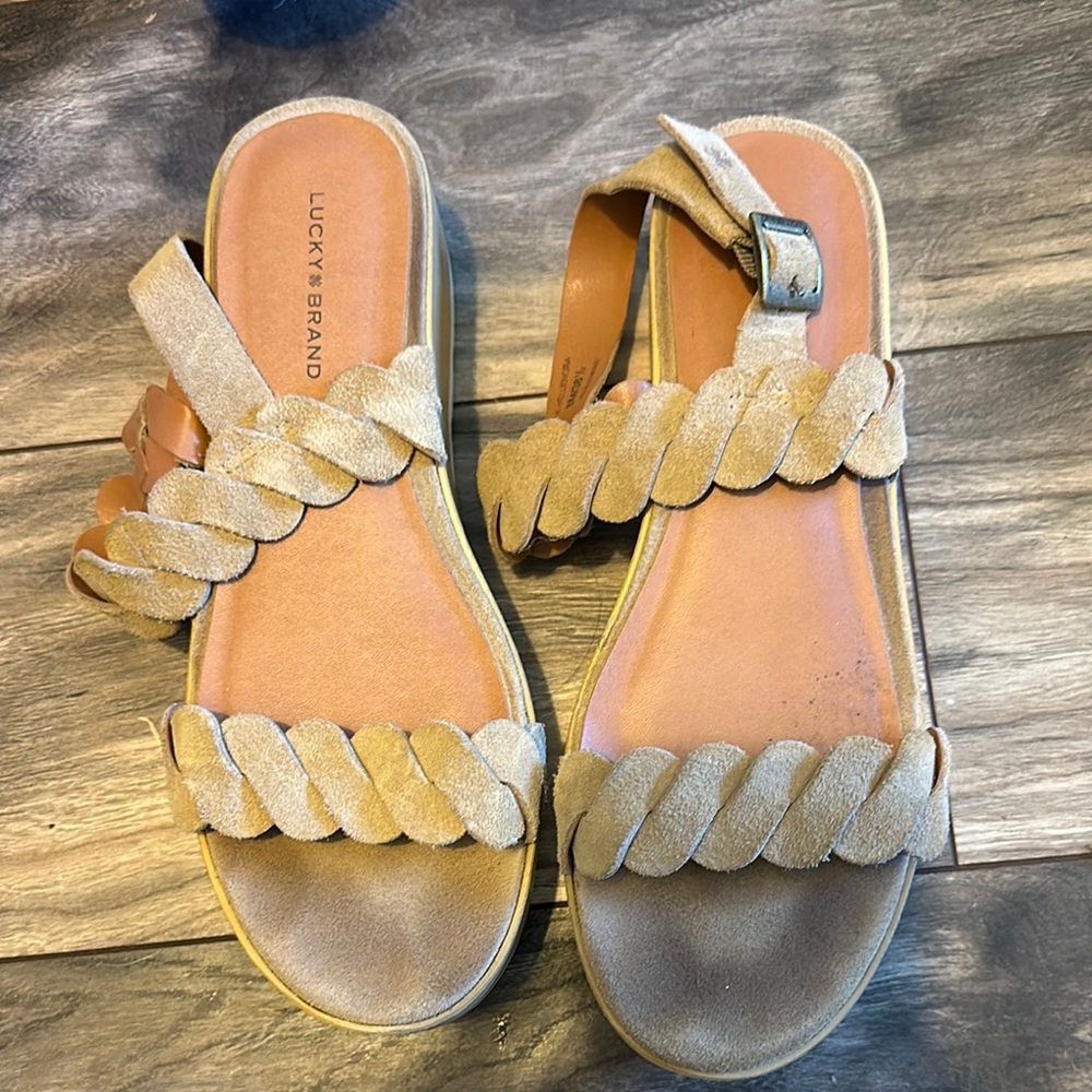 Lucky Brand Women's Tan Sandals